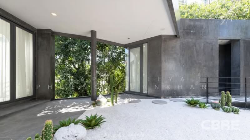 sukhumvit 26, Bangkok, Khlong Tan Nua, Watthana, Bangkok, 6 Bedrooms, 1,000 sqm, Single Detached House For Sale, by Praphinleeya Phuengkhuankhan, 500422581 - DDproperty.com