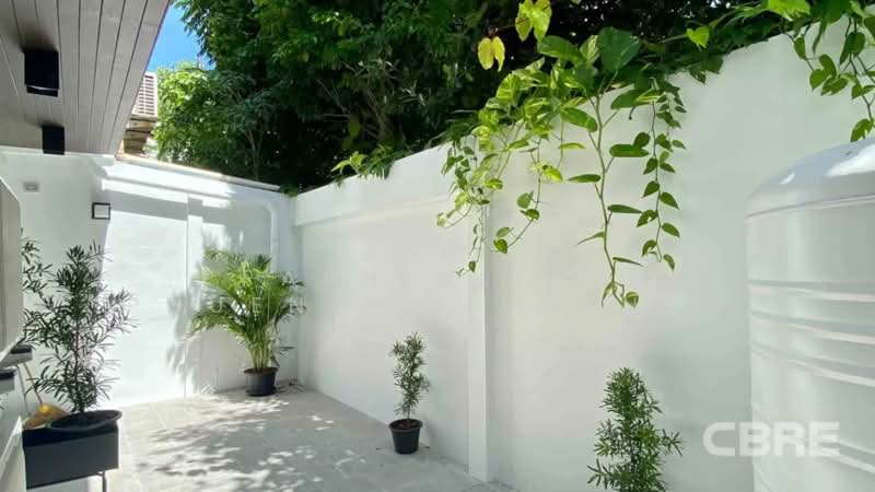 Sukhumvit 39, Bangkok, Khlong Tan Nua, Watthana, Bangkok, 3 Bedrooms, 310 sqm, Townhouse For Sale, by Praphinleeya Phuengkhuankhan, 500422582 - DDproperty.com