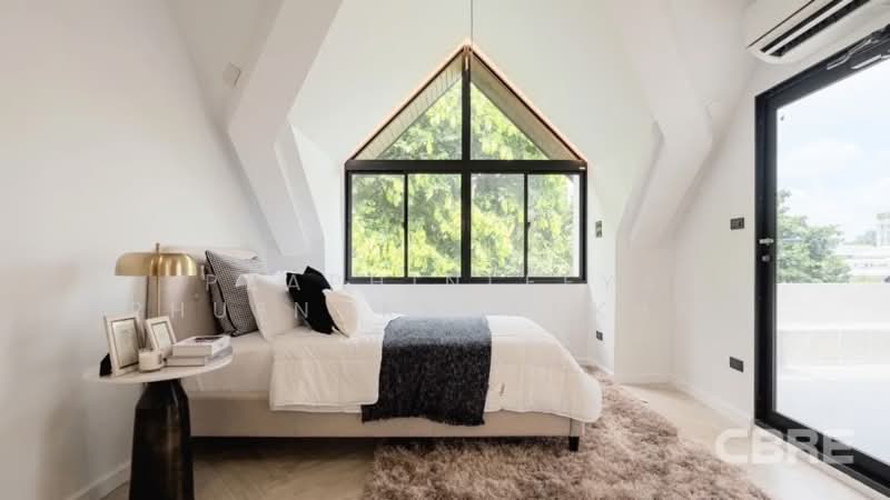 Sukhumvit 39, Bangkok, Khlong Tan Nua, Watthana, Bangkok, 3 Bedrooms, 310 sqm, Townhouse For Sale, by Praphinleeya Phuengkhuankhan, 500422582 - DDproperty.com