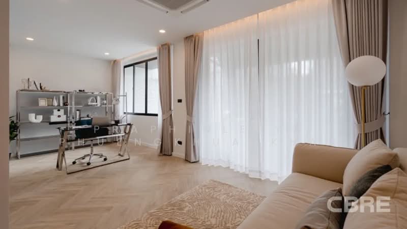 Sukhumvit 39, Bangkok, Khlong Tan Nua, Watthana, Bangkok, 3 Bedrooms, 310 sqm, Townhouse For Sale, by Praphinleeya Phuengkhuankhan, 500422582 - DDproperty.com