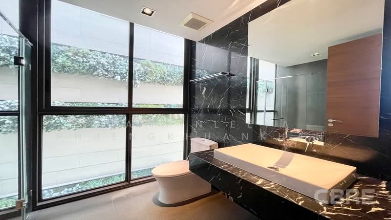 Villazzo 10, Bangkok, Phra Kanong Nua, Watthana, Bangkok, 4 Bedrooms, 660 sqm, Single Detached House For Sale, by Praphinleeya Phuengkhuankhan, 500422586 - DDproperty.com