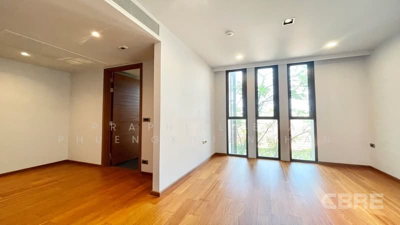 Villazzo 10, Bangkok, Phra Kanong Nua, Watthana, Bangkok, 4 Bedrooms, 660 sqm, Single Detached House For Sale, by Praphinleeya Phuengkhuankhan, 500422586 - DDproperty.com