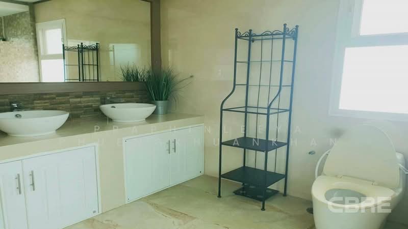 Nantawan Suanluang Rama 9, Bangkok, Chaloem Phra Kiat Rama 9, Soi 62, Dok Mai, Prawet, Bangkok, 5 Bedrooms, 141 sqm, Single Detached House For Sale, by Praphinleeya Phuengkhuankhan, 500422656 - DDproperty.com