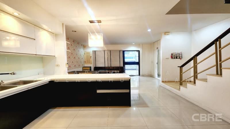 Areeya Mandarina Sukhumvit 77, Bangkok, Sukhumvit 77 Road (On Nut), Suan Luang, Bangkok, 3 Bedrooms, 226 sqm, Townhouse For Sale, by Praphinleeya Phuengkhuankhan, 500422657 - DDproperty.com