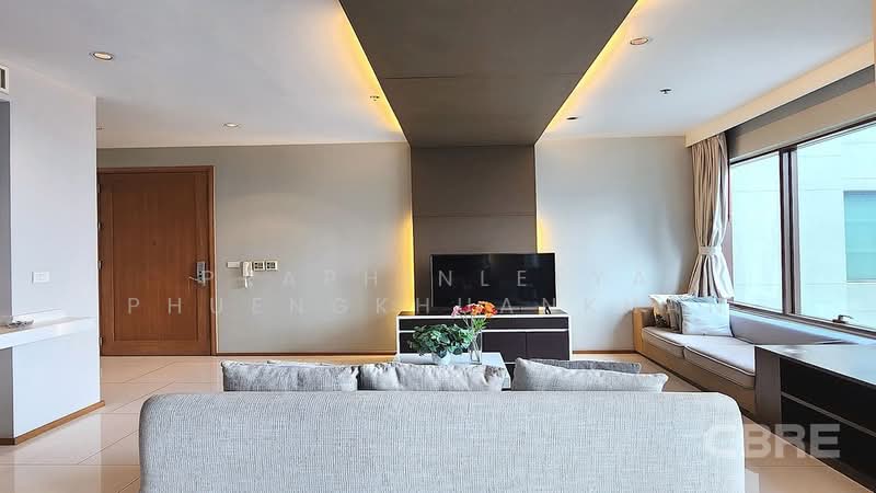 The Emporio Place, Bangkok, 93 Soi Sukhumvit 24, Sukhumvit Road, Khong Tan, Khlong Toei, Bangkok, 2 Bedrooms, 101 sqm, Condo For Sale, by Praphinleeya Phuengkhuankhan, 500422686 - DDproperty.com