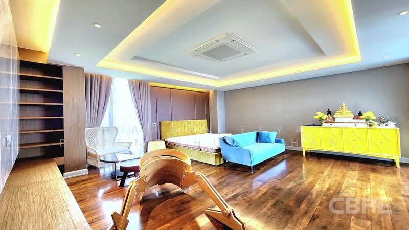 Single House on Rama 9 Soi 55, Bangkok, Suan Luang, Bangkok, 8 Bedrooms, 1,568 sqm, Single Detached House For Sale, by Praphinleeya Phuengkhuankhan, 500422744 - DDproperty.com