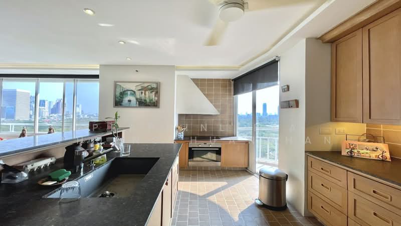 Lake Green, Bangkok, 199 Sukhumvit Soi 8, Khlong Toei, Khlong Toei, Bangkok, 2 Bedrooms, 125 sqm, Condo For Sale, by Praphinleeya Phuengkhuankhan, 500422753 - DDproperty.com