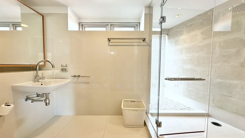 The Lofts Sathorn, Bangkok, 76 Soi Meksawat, Chong Nonsi, Yan Nawa, Bangkok, 4 Bedrooms, 390 sqm, Townhouse For Sale, by Praphinleeya Phuengkhuankhan, 500422759 - DDproperty.com