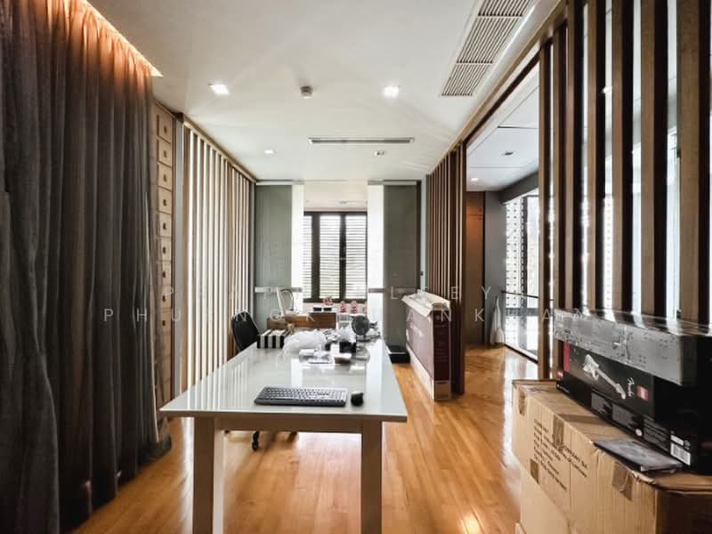 บ้านเดี่ยวในซอยสุขุมวิท 39, Bangkok, Khlong Tan Nua, Watthana, Bangkok, 4 Bedrooms, 700 sqm, Single Detached House For Sale, by Praphinleeya Phuengkhuankhan, 500422765 - DDproperty.com