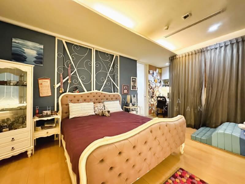 บ้านเดี่ยวในซอยสุขุมวิท 39, Bangkok, Khlong Tan Nua, Watthana, Bangkok, 4 Bedrooms, 700 sqm, Single Detached House For Sale, by Praphinleeya Phuengkhuankhan, 500422765 - DDproperty.com