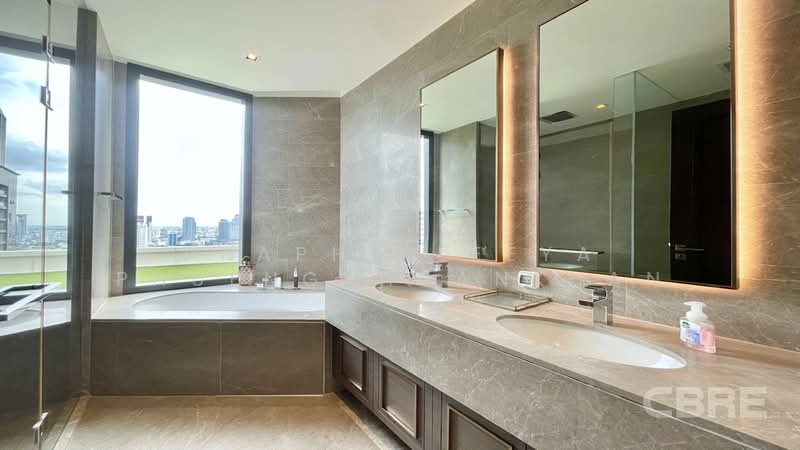 The Diplomat 39, Bangkok, 18 Soi Sukhumvit 39, Sukhumvit Road, Khlong Tan Nua, Watthana, Bangkok, 3 Bedrooms, 152 sqm, Condo For Sale, by Praphinleeya Phuengkhuankhan, 500422778 - DDproperty.com