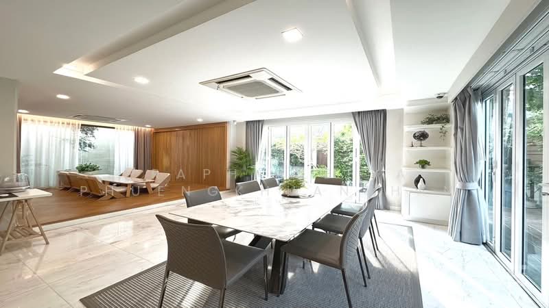 The Noble Ekkamai 22, Bangkok, Khlong Tan Nua, Watthana, Bangkok, 5 Bedrooms, 450 sqm, Single Detached House For Sale, by Praphinleeya Phuengkhuankhan, 500422803 - DDproperty.com