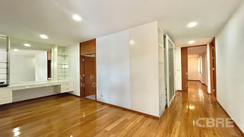 เดอะ โนเบิล เอกมัย 22, Bangkok, Khlong Tan Nua, Watthana, Bangkok, 5 Bedrooms, 613 sqm, Single Detached House For Sale, by Praphinleeya Phuengkhuankhan, 500422814 - DDproperty.com