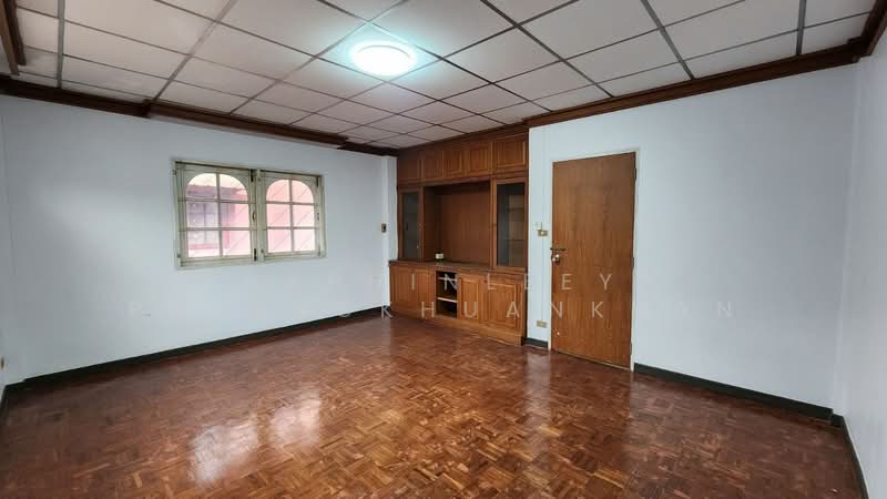 หมู่บ้าน รังสิยา, Bangkok, Bang Chak, Phra Khanong, Bangkok, 2 Bedrooms, 100 sqm, Single Detached House For Sale, by Praphinleeya  Phuengkhuankhan, 500422874 - DDproperty.com