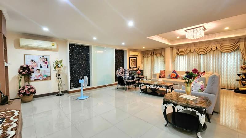 Single House on Sukhumvit 26, Bangkok, Khong Tan, Khlong Toei, Bangkok, 5 Bedrooms, 650 sqm, Single Detached House For Sale, by Praphinleeya Phuengkhuankhan, 500422878 - DDproperty.com