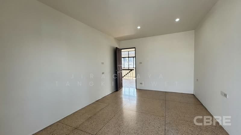 Townhouse in Soi Sunthon Phimon (Rong Mueang), Bangkok, Rong Muang, Pathum Wan, Bangkok, 2 Bedrooms, 350 sqm, Townhouse For Sale, by Jirachaya Tangkittiwet, 500422901 - DDproperty.com