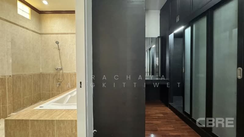 Townhouse in Soi Sunthon Phimon (Rong Mueang), Bangkok, Rong Muang, Pathum Wan, Bangkok, 2 Bedrooms, 350 sqm, Townhouse For Sale, by Jirachaya Tangkittiwet, 500422901 - DDproperty.com