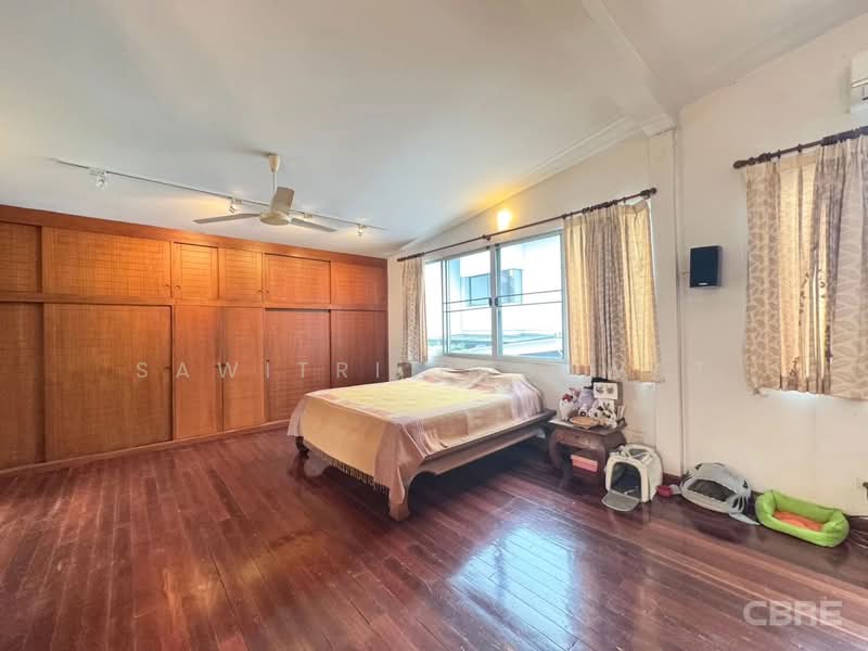 Single House on Sukhumvit 38, Bangkok, สุขุมวิท 38, Phra Kanong, Khlong Toei, Bangkok, 4 Bedrooms, 1,200 sqm, Single Detached House For Sale, by Sawitri Posawat, 500422914 - DDproperty.com