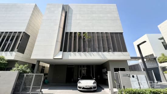 Providence Lane Ekkamai-Ramintra : โพรวิเดนซ์ เลน เอกมัย-รามอินทรา, กรุงเทพ