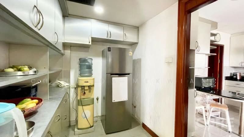 Lumpini Place Sathorn, Bangkok, 124 Naradhiwas Rajanagarindra Rd, Thung Wat Don, Sathon, Bangkok, 4 Bedrooms, 323 sqm, Condo For Sale, by Chaladda Mekwian, 500423030 - DDproperty.com