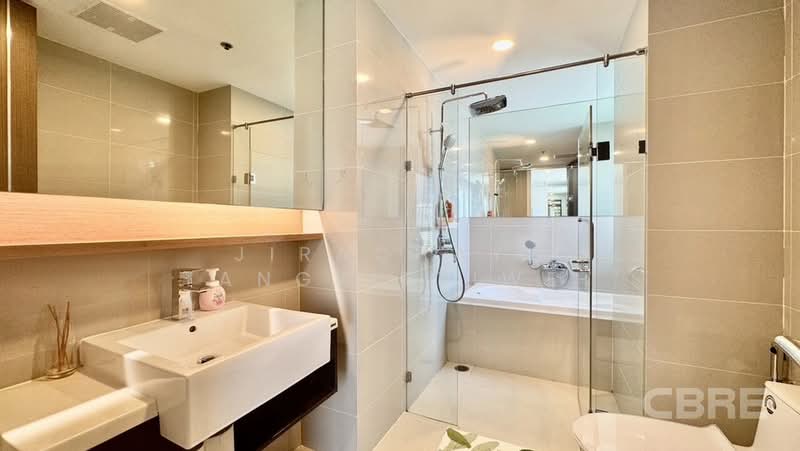 15 Sukhumvit Residences, Bangkok, Soi Sukhumvit 15, Khlongtoei Nua, Watthana, Bangkok, 2 Bedrooms, 102 sqm, Condo For Sale, by Jirachaya Tangkittiwet, 500423040 - DDproperty.com