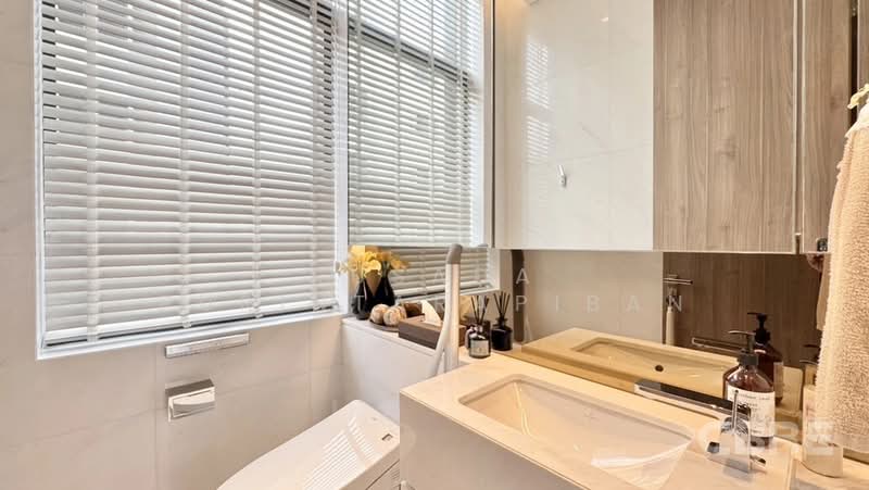Sindhorn Lumpini, Bangkok, Sarasin Road, Lumphini, Pathum Wan, Bangkok, 3 Bedrooms, 240 sqm, Condo For Sale, by Rusada Purintarapiban, 500423080 - DDproperty.com