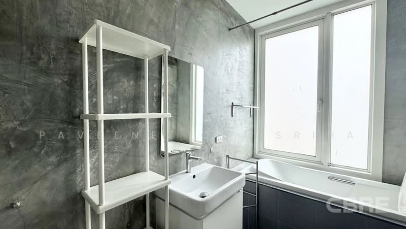 Siri Residence, Bangkok, 21 Soi Sukhumvit 24, Khong Tan, Khlong Toei, Bangkok, 1 Bedroom, 65 sqm, Condo For Sale, by Paveenee Chaisriha, 500423086 - DDproperty.com