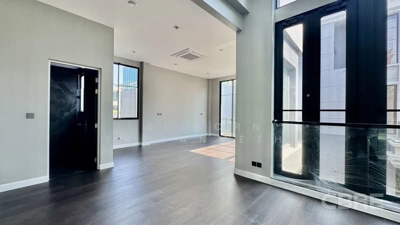 CONNOISSEUR Phatthanakan, Bangkok, Soi Phatthanakan 32, Suan Luang, Bangkok, 5 Bedrooms, 952 sqm, Single Detached House For Sale, by Lalisorn Prakanmeth, 500423138 - DDproperty.com