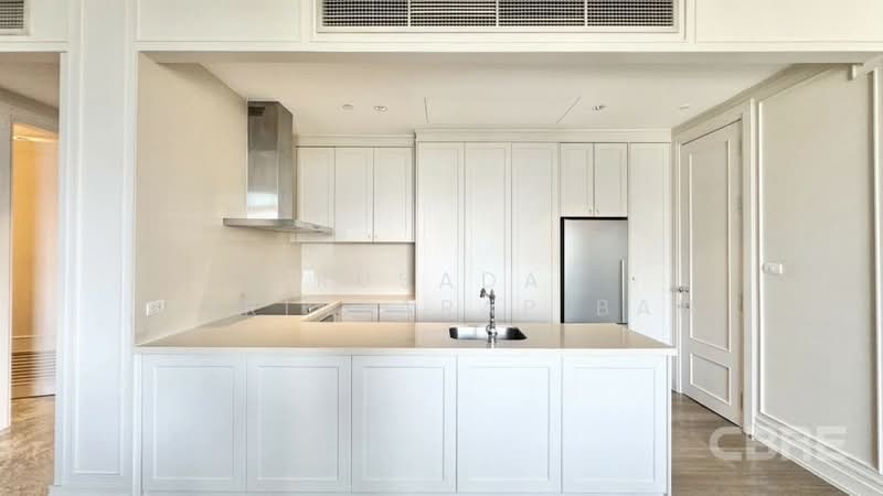 Oriental Residence, Bangkok, 110 Witthayu Road, Lumphini, Pathum Wan, Bangkok, 3 Bedrooms, 200 sqm, Condo For Sale, by Rusada Purintarapiban, 500423168 - DDproperty.com