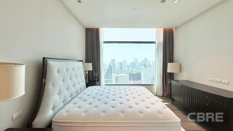 Oriental Residence, Bangkok, 110 Witthayu Road, Lumphini, Pathum Wan, Bangkok, 3 Bedrooms, 200 sqm, Condo For Sale, by Rusada Purintarapiban, 500423168 - DDproperty.com