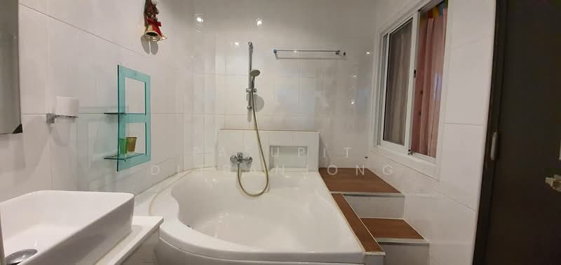 D.S. Tower 1 Sukhumvit 33, Bangkok, Soi Phrom Chit, Khlong Tan Nua, Watthana, Bangkok, 2 Bedrooms, 250 sqm, Condo For Rent, by Pasupit Ditbanjong, 500423277 - DDproperty.com