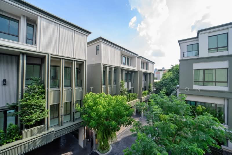 Lavista Prestige Village Ekkamai 10 : ลา วิสต้า เพรสทีจ วิลเลจ เอกมัย 10, กรุงเทพ, ซอยสุขุมวิท 63, พระโขนงเหนือ, วัฒนา, กรุงเทพ, 430 ตร.ม., บ้านเดี่ยว ขาย, โดย Panurat Jaturanon, 500423356 - DDproperty.com