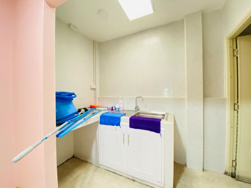 มโนรมย์ 4, Bangkok, Sam Wa Tawan Tok, Khlong Sam Wa, Bangkok, 2 Bedrooms, 65 sqm, Townhouse For Sale, by The Best Property วุธ, 500423531 - DDproperty.com