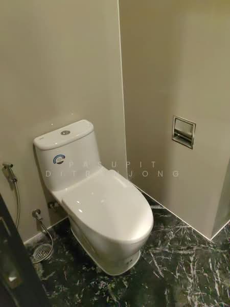 The Edge Sukhumvit 23, Bangkok, 6 Soi Sukhumvit 23, Khlongtoei Nua, Watthana, Bangkok, 1 Bedroom, 31 sqm, Condo For Rent, by Pasupit Ditbanjong, 500423569 - DDproperty.com