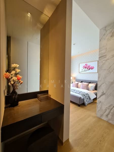 Saladaeng One, Bangkok, Sala Daeng 1 Alley, Silom, Bang Rak, Bangkok, 2 Bedrooms, 113 sqm, Condo For Sale, by Pemika Aukkaraleekul, 500423590 - DDproperty.com