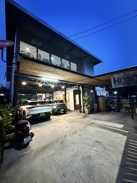 ขายอาคารสำนักงานพร้อมที่ดิน เลียบทางด่วนลาดพร้าว, กรุงเทพ, อินทราภรณ์, พลับพลา, วังทองหลาง, กรุงเทพ, 240 ตร.ม., สำนักงาน ขาย, โดย กรานต์ โฆษิตรัตน์, 500423629 - DDproperty.com