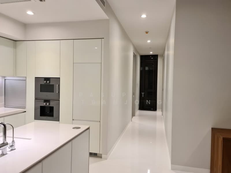 Vittorio 39, Bangkok, 8 Sukhumvit, Khlong Tan Nua, Watthana, Bangkok, 2 Bedrooms, 127 sqm, Condo For Rent, by Pasupit Ditbanjong, 500423647 - DDproperty.com