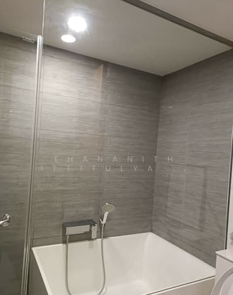 Siamese Exclusive Sukhumvit 31, Bangkok, 75 Soi Sukhumvit 31, Khlong Tan Nua, Watthana, Bangkok, 1 Bedroom, 47 sqm, Condo For Rent, by Thananith Ittitulyapong, 500423669 - DDproperty.com