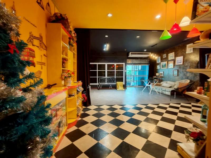 Ban Suan Sue Trong, Bangkok, Sue Trong Alley, Wang Thonglang, Bangkok, 6 Bedrooms, 228 sqm, Townhouse For Sale, by CHAWALIT KONGSAKPAIBUL, 500423798 - DDproperty.com