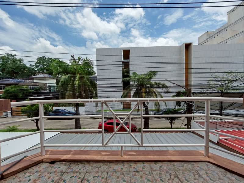 Ban Suan Sue Trong, Bangkok, Sue Trong Alley, Wang Thonglang, Bangkok, 6 Bedrooms, 228 sqm, Townhouse For Sale, by CHAWALIT KONGSAKPAIBUL, 500423798 - DDproperty.com