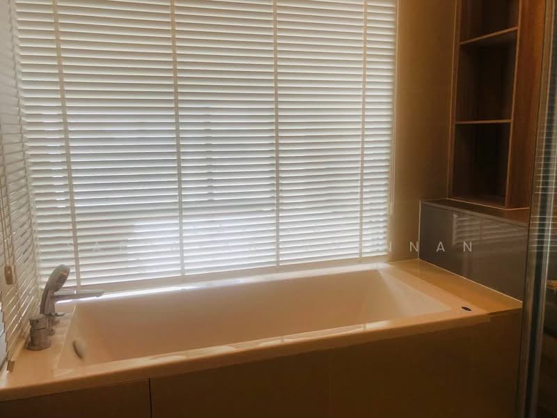 The Esse Asoke, Bangkok, 333 Soi Sukhumvit 21, Sukhumvit Road, Khlongtoei Nua, Watthana, Bangkok, 1 Bedroom, 47 sqm, Condo For Sale, by Lalipat Sappayabovornnan, 500424010 - DDproperty.com