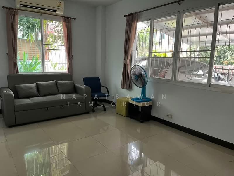 3-BR House, Bangkok, Lam Pla Tiew, Lat Krabang, Bangkok, 3 Bedrooms, 236 sqm, Single Detached House For Sale, by Napatsawan Tamjorhor, 500424021 - DDproperty.com