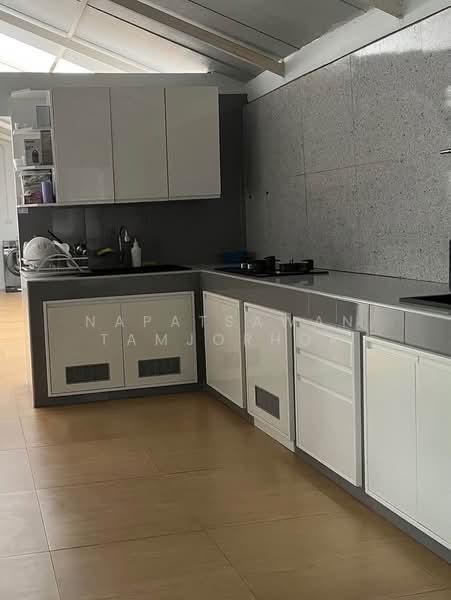 3-BR House, Bangkok, Lam Pla Tiew, Lat Krabang, Bangkok, 3 Bedrooms, 236 sqm, Single Detached House For Sale, by Napatsawan Tamjorhor, 500424021 - DDproperty.com