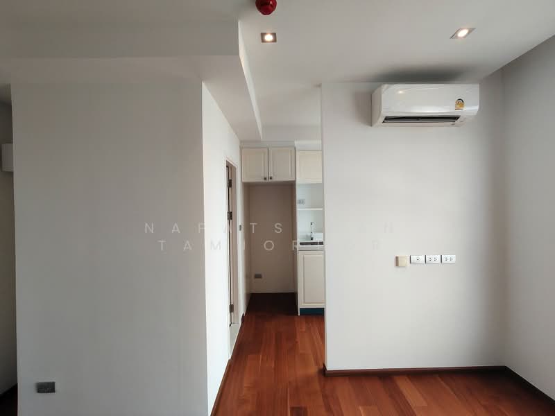 Altitude Symphony Charoenkrung, Bangkok, Soi Chan 44, Wat Prayakrai, Bang Kho Laem, Bangkok, 1 Bedroom, 30 sqm, Condo For Sale, by Napatsawan Tamjorhor, 500424045 - DDproperty.com
