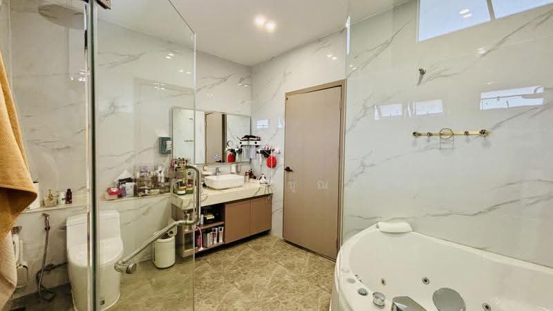 ถนนทวีวัฒนา, Bangkok, Bang Phai, Bang Khae, Bangkok, 9 Bedrooms, 470 sqm, Single Detached House For Sale, by กษิกาญ ชุณหมณี, 500424054 - DDproperty.com