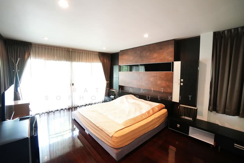 Noble Tara Pattanakarn, Bangkok, 2046 Pattanakarn Road, Suan Luang, Bangkok, 4 Bedrooms, 370 sqm, Single Detached House For Sale, by Ratthakit Sophonpibulkit, 500424111 - DDproperty.com