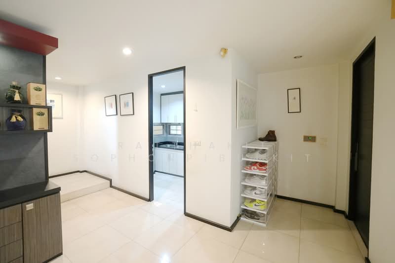 Noble Tara Pattanakarn, Bangkok, 2046 Pattanakarn Road, Suan Luang, Bangkok, 4 Bedrooms, 370 sqm, Single Detached House For Sale, by Ratthakit Sophonpibulkit, 500424111 - DDproperty.com