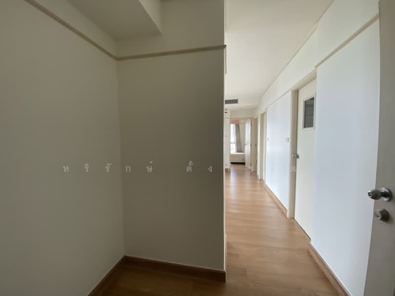 Lumpini Place Water Cliff, Bangkok, Soi Sathu Pradit 19 Yeak 10, Chong Nonsi, Yan Nawa, Bangkok, 2 Bedrooms, 48 sqm, Condo For Sale, by หริรักษ์ ตั้งติรวัฒน์, 500424120 - DDproperty.com