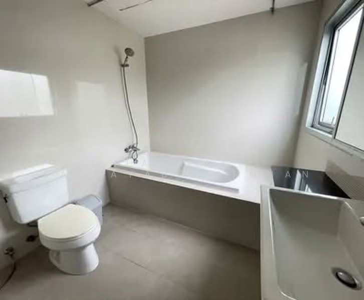 P.W.T. Mansion, Bangkok, 173/6 Soi Sukhumvit 16, Khlong Toei, Bangkok, 2 Bedrooms, 111 sqm, Apartment For Rent, by Lalipat Sappayabovornnan, 500424132 - DDproperty.com