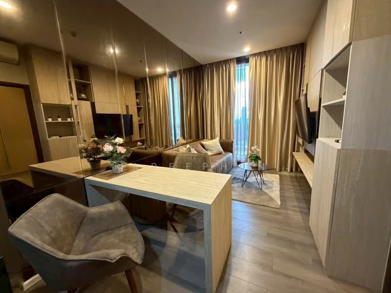 Whizdom Essence, Bangkok, 5 Piyabutr 1 Alley, Bang Chak, Phra Khanong, Bangkok, 1 Bedroom, 35 sqm, Condo For Rent, by Rapeephan, 500424137 - DDproperty.com